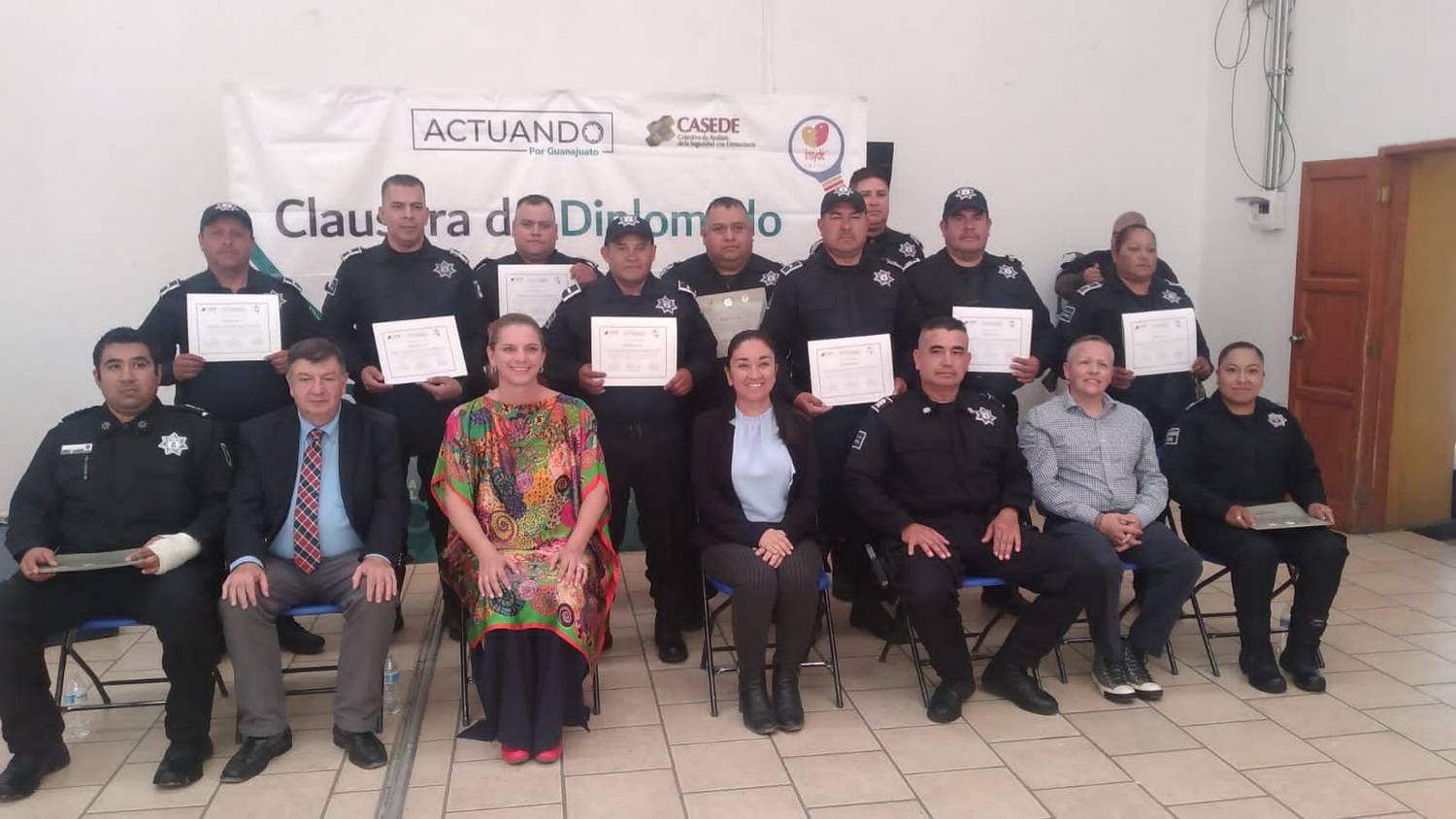 Policías culminan con éxito Diplomado en Seguridad Ciudadana - Pregoneros